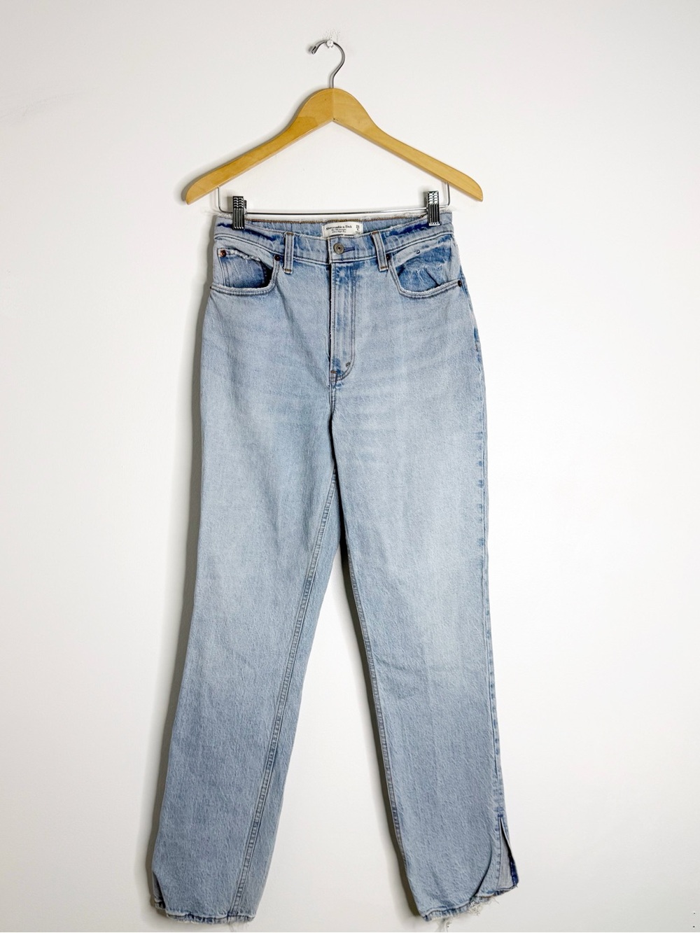 Abercrombie & Fitch Curve Love 90s Straight Jeans Size 6/28 Slit Ankle